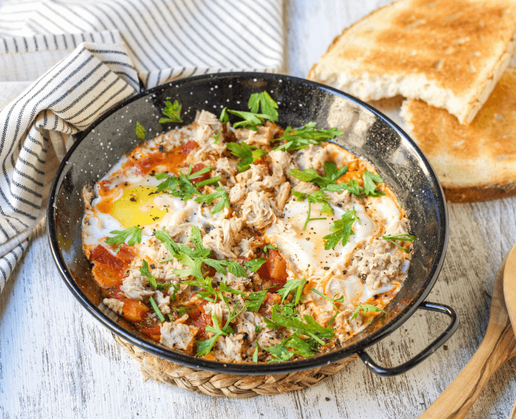 eggs fried tomato